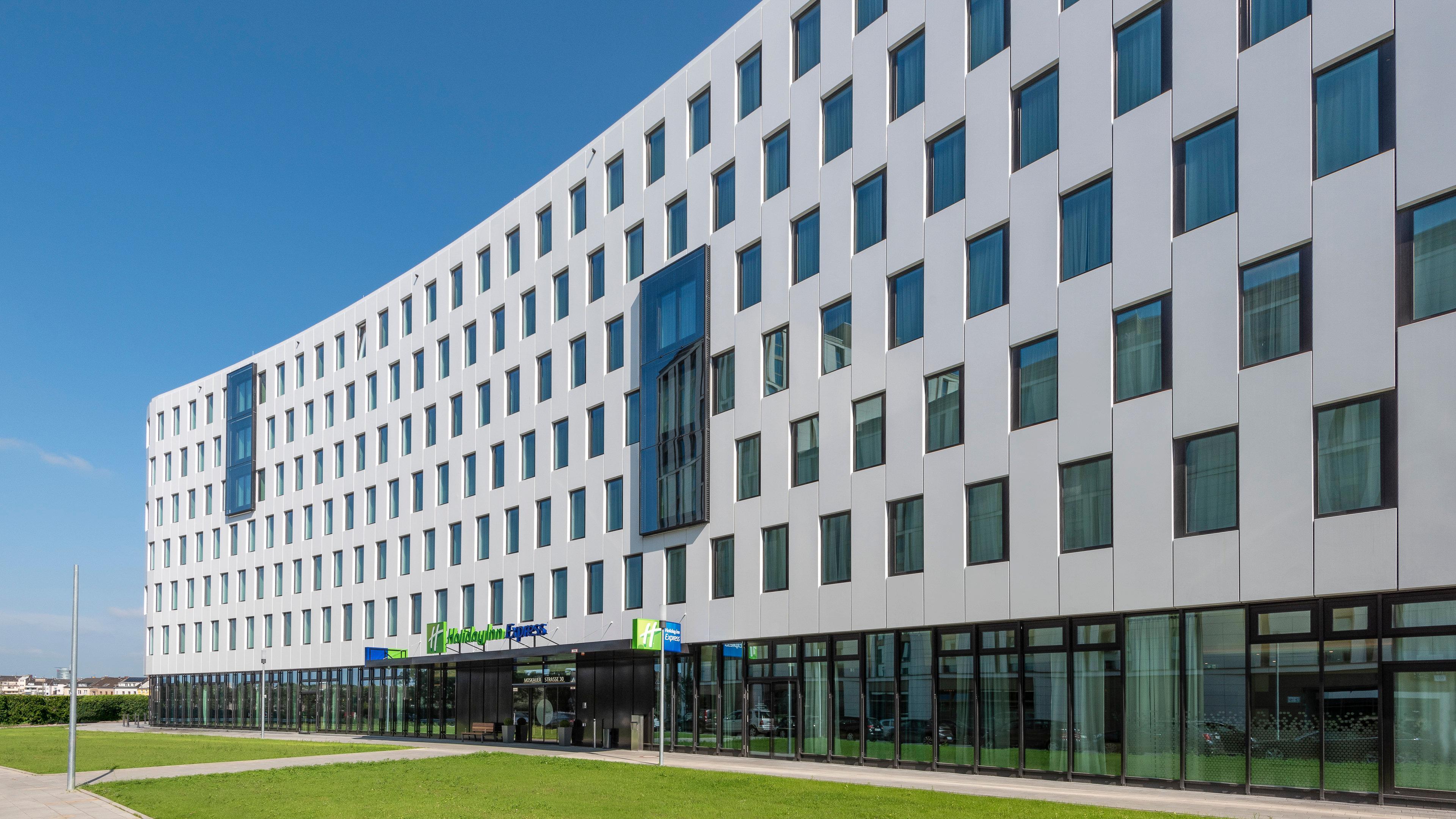 Holiday Inn Express Duesseldorf - Hauptbahnhof By Ihg — Photos 3